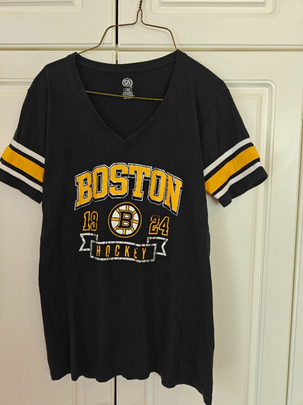 NFL Boston Bruins Women's Hockey Tee Shirt, Size Large